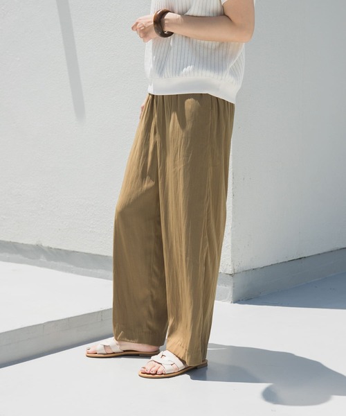 URBAN RESEARCH DOORS（アーバンリサーチドアーズ）の「『UVカット/接触冷感/吸水速乾』ドライタッチリラックスパンツ（その他パンツ・レディース・ブラック/カーキ/モカ・MEDIUM/SMALL）」の4枚目の写真