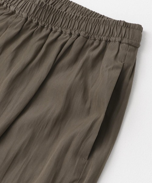 URBAN RESEARCH DOORS（アーバンリサーチドアーズ）の「『UVカット/接触冷感/吸水速乾』ドライタッチリラックスパンツ（その他パンツ・レディース・ブラック/カーキ/モカ・MEDIUM/SMALL）」の18枚目の写真