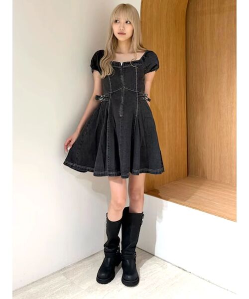 CALNAMUR（カルナムール）の「２ＷＡＹデニムワンピース（ワンピース・レディース・インディゴブルー/ブラック・FREE）」の6枚目の写真