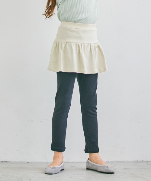 ever closet（エバークローゼット）の「ストレッチスカッツ(ギャザータイプ)（スカート・キッズ・ピンク系その他/ダークブルー/オレンジ/ブラウン/ベージュ系その他/レッド/グリーン系その他7/パープル系その他4/ブラック/クリーム/ラベンダー/マスタード/ライトグリーン・160cm/80ｃｍ/90cm/100cm/130cm/120cm/110cm/150cm/140cm）」の4枚目の写真