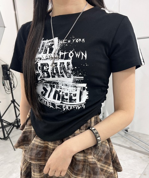 Figments(フィグメンツ)の「2ライングラフィックT(Tシャツ/カットソー・レディース・ホワイト/ブラック・FREE)」の5枚目の写真