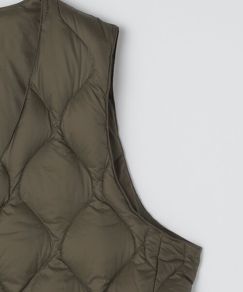 SHIPS（シップス）の「【SHIPS別注】TAION: ダウン ジレ（ダウンベスト・メンズ・ネイビー/オリーブ/ブラック・MEDIUM/LARGE/X-LARGE/SMALL）」の16枚目の写真