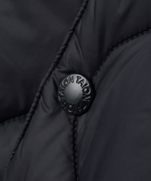 SHIPS（シップス）の「【SHIPS別注】TAION: ダウン ジレ（ダウンベスト・メンズ・ネイビー/オリーブ/ブラック・MEDIUM/LARGE/X-LARGE/SMALL）」の22枚目の写真