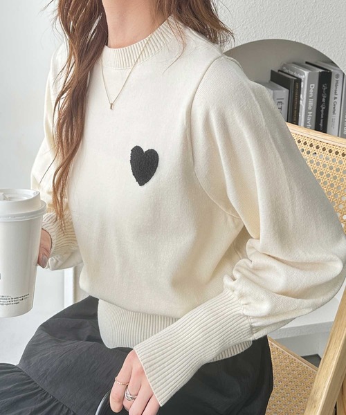 GeeRA(ジーラ)の「ハート刺繍ボリューム袖ニット(ニット/セーター・レディース・グレー/アイボリー/ブラック・MEDIUM/LARGE)」の1枚目の写真