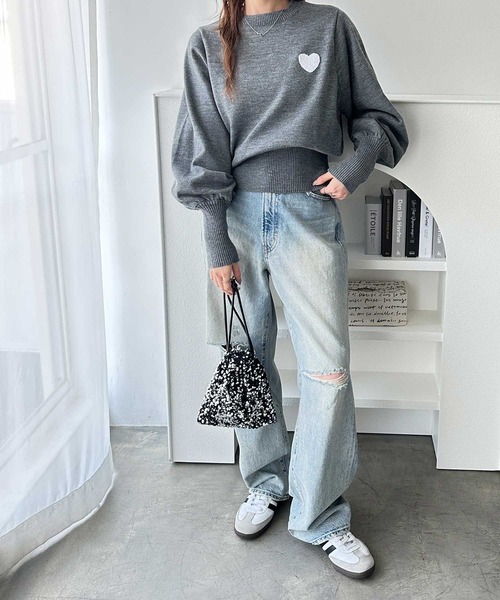 GeeRA(ジーラ)の「ハート刺繍ボリューム袖ニット(ニット/セーター・レディース・グレー/アイボリー/ブラック・MEDIUM/LARGE)」の9枚目の写真