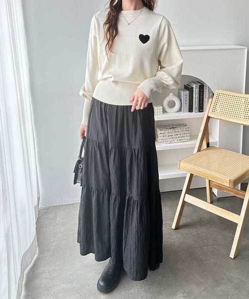 GeeRA(ジーラ)の「ハート刺繍ボリューム袖ニット(ニット/セーター・レディース・グレー/アイボリー/ブラック・MEDIUM/LARGE)」の5枚目の写真