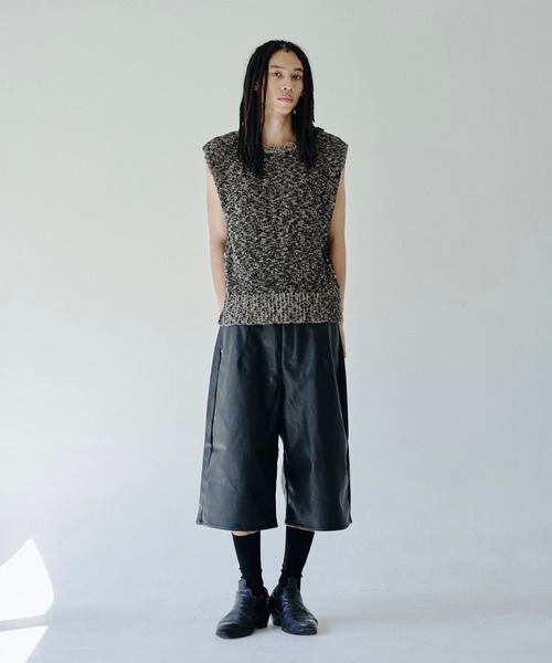 CAMPHOR WOOD(カンファーウッド)の「sleeveless cotton slub knit tops / スリーブレスコットンスラブニットベスト(ベスト・メンズ・ブラック/ライトベージュ・MEDIUM/LARGE)」の3枚目の写真