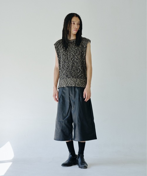 CAMPHOR WOOD(カンファーウッド)の「sleeveless cotton slub knit tops / スリーブレスコットンスラブニットベスト(ベスト・メンズ・ブラック/ライトベージュ・MEDIUM/LARGE)」の6枚目の写真