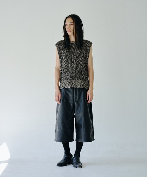 CAMPHOR WOOD(カンファーウッド)の「sleeveless cotton slub knit tops / スリーブレスコットンスラブニットベスト(ベスト・メンズ・ブラック/ライトベージュ・MEDIUM/LARGE)」の7枚目の写真