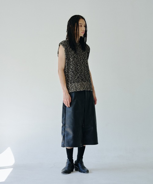CAMPHOR WOOD(カンファーウッド)の「sleeveless cotton slub knit tops / スリーブレスコットンスラブニットベスト(ベスト・メンズ・ブラック/ライトベージュ・MEDIUM/LARGE)」の8枚目の写真