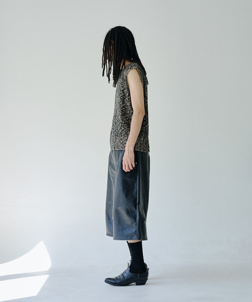 CAMPHOR WOOD(カンファーウッド)の「sleeveless cotton slub knit tops / スリーブレスコットンスラブニットベスト(ベスト・メンズ・ブラック/ライトベージュ・MEDIUM/LARGE)」の9枚目の写真