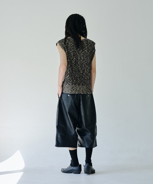 CAMPHOR WOOD(カンファーウッド)の「sleeveless cotton slub knit tops / スリーブレスコットンスラブニットベスト(ベスト・メンズ・ブラック/ライトベージュ・MEDIUM/LARGE)」の10枚目の写真