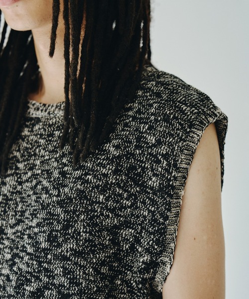 CAMPHOR WOOD(カンファーウッド)の「sleeveless cotton slub knit tops / スリーブレスコットンスラブニットベスト(ベスト・メンズ・ブラック/ライトベージュ・MEDIUM/LARGE)」の14枚目の写真
