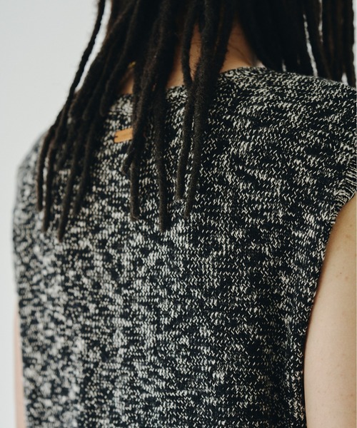 CAMPHOR WOOD(カンファーウッド)の「sleeveless cotton slub knit tops / スリーブレスコットンスラブニットベスト(ベスト・メンズ・ブラック/ライトベージュ・MEDIUM/LARGE)」の19枚目の写真