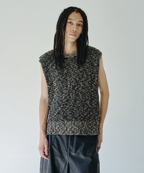 CAMPHOR WOOD(カンファーウッド)の「sleeveless cotton slub knit tops / スリーブレスコットンスラブニットベスト(ベスト・メンズ・ブラック/ライトベージュ・MEDIUM/LARGE)」の5枚目の写真