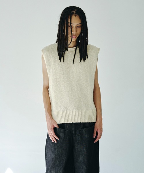 CAMPHOR WOOD(カンファーウッド)の「sleeveless cotton slub knit tops / スリーブレスコットンスラブニットベスト(ベスト・メンズ・ブラック/ライトベージュ・MEDIUM/LARGE)」の20枚目の写真