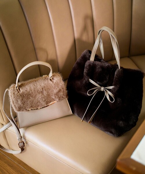 ANY SIS（エニィスィス）の「【2WAY】コンビフラップ バッグ（ショルダーバッグ・レディース・ブラック系/ベージュ系・F）」の13枚目の写真