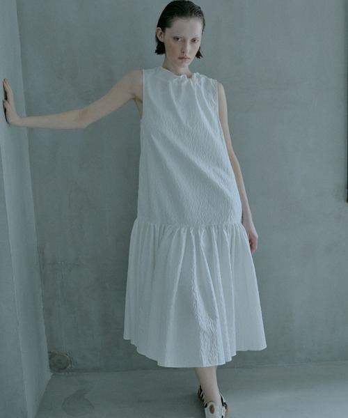 LE CIEL BLEU(ルシェルブルー)の「アブストラクトフラワージャカードドレス / Abstract Flower Jacquard Dress(ワンピース・レディース・ブラック/オフホワイト・36)」の1枚目の写真