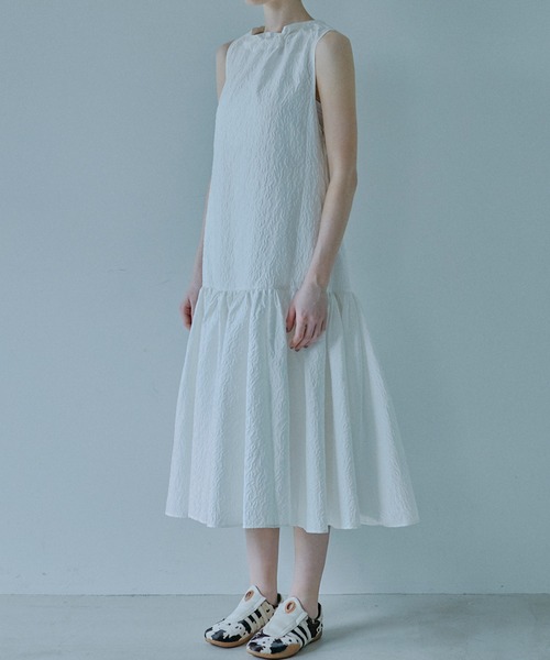 LE CIEL BLEU(ルシェルブルー)の「アブストラクトフラワージャカードドレス / Abstract Flower Jacquard Dress(ワンピース・レディース・ブラック/オフホワイト・36)」の5枚目の写真