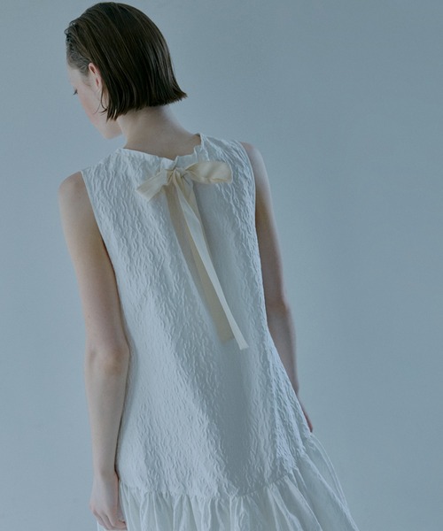 LE CIEL BLEU(ルシェルブルー)の「アブストラクトフラワージャカードドレス / Abstract Flower Jacquard Dress(ワンピース・レディース・ブラック/オフホワイト・36)」の3枚目の写真