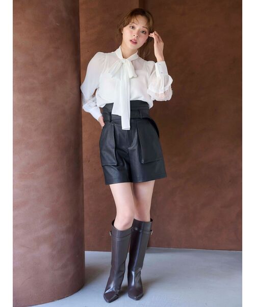 MERCURYDUO（マーキュリーデュオ）の「フェイクレザーハイウエストワークショートパンツ（その他パンツ・レディース・ブラック・SMALL/MEDIUM）」の18枚目の写真