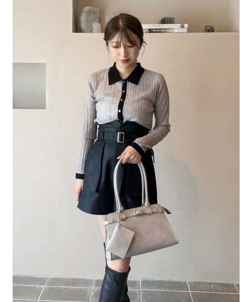 MERCURYDUO（マーキュリーデュオ）の「フェイクレザーハイウエストワークショートパンツ（その他パンツ・レディース・ブラック・SMALL/MEDIUM）」の13枚目の写真