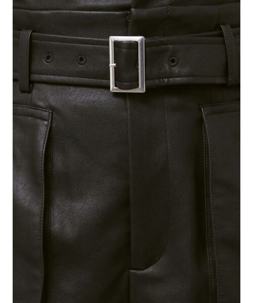 MERCURYDUO（マーキュリーデュオ）の「フェイクレザーハイウエストワークショートパンツ（その他パンツ・レディース・ブラック・SMALL/MEDIUM）」の22枚目の写真