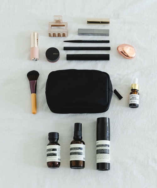 URBAN RESEARCH DOORS(アーバンリサーチドアーズ)の「撥水ポーチ大(ポーチ・レディース・ブラック/ベージュ・ONE)」の6枚目の写真