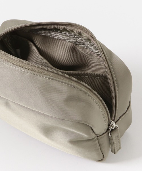 URBAN RESEARCH DOORS(アーバンリサーチドアーズ)の「撥水ポーチ大(ポーチ・レディース・ブラック/ベージュ・ONE)」の15枚目の写真