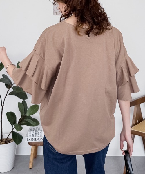 RCD(アールシーディー)の「ダブルフリルスリーブプルオーバー(Tシャツ/カットソー・レディース・ライトブラウン/テラコッタ/ベージュ/ブラック/カーキ・LL~3L/M-L)」の22枚目の写真