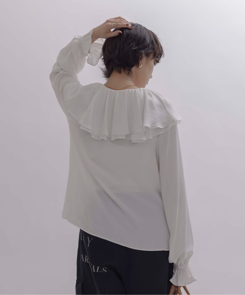 Eimee Law(エイミーロウ)の「フリルカラーブラウス(シャツ/ブラウス・レディース・ライトグレー/ネイビー/アイボリー/ブラック・FREE)」の12枚目の写真