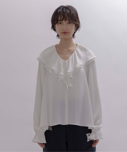 Eimee Law(エイミーロウ)の「フリルカラーブラウス(シャツ/ブラウス・レディース・ライトグレー/ネイビー/アイボリー/ブラック・FREE)」の15枚目の写真