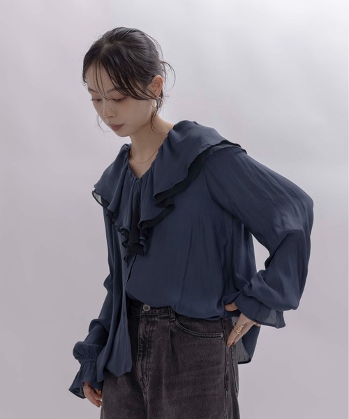 フリルカラーブラウス Eimee Law│Eimee Law & LHELBIE 公式オンライン