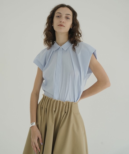 CLANE（クラネ）の「NUANCE SHOULDER OVER SHIRTS（シャツ/ブラウス・レディース・ホワイト/サックスブルー/ブラック・1/2）」の4枚目の写真