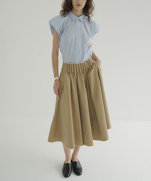 CLANE（クラネ）の「NUANCE SHOULDER OVER SHIRTS（シャツ/ブラウス・レディース・ホワイト/サックスブルー/ブラック・1/2）」の7枚目の写真