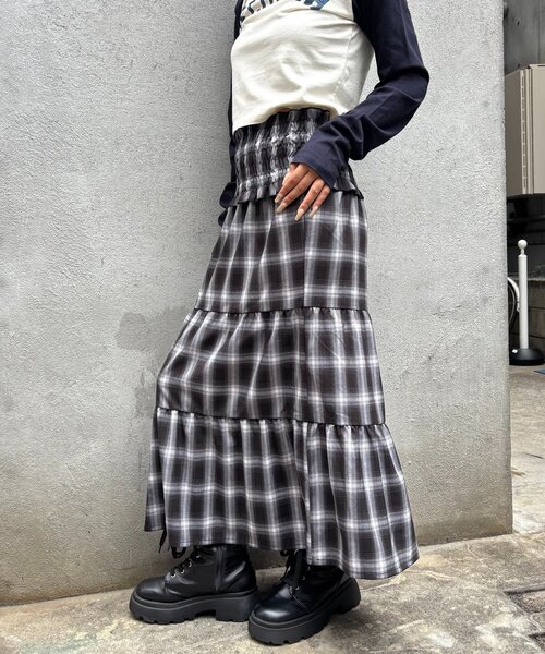 WHO'S WHO gallery（フーズフーギャラリー）の「シャーリングロングスカート（スカート・レディース・ブラック/ブラウン・FREE）」の3枚目の写真