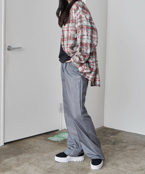 Theater code(シアターコード)の「Regular Collar Floral Tartan Check Shirt / レギュラーカラー 花柄 タータンチェックシャツ(シャツ/ブラウス・メンズ・ベージュ/レッド・M/L)」の3枚目の写真