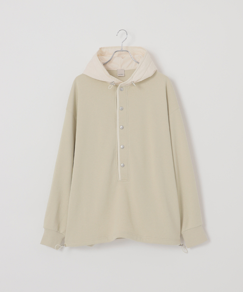 B.C STOCK（ベーセーストック）の「【Deux Allures/ドゥ アリュール】ナカワタフードトレーナー（パーカー・メンズ・ベージュ/ネイビー・MEDIUM/LARGE）」の2枚目の写真