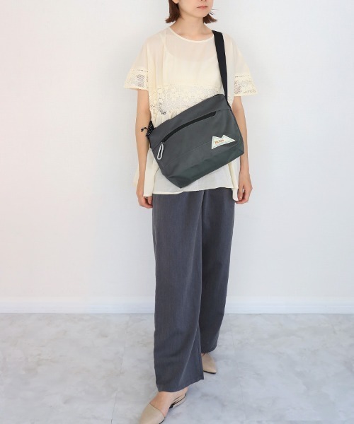 Bleu Bleuet(ブルーブルーエ)の「Boiteショルダー<はっ水加工>(ショルダーバッグ・メンズ・パープル/ブラック/ブラック系その他/チャコールグレー・FREE)」の15枚目の写真