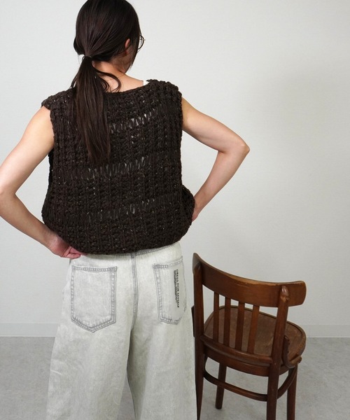 gossara（ゴサラ）の「ハンドロービングニットベスト（ベスト・レディース・ブラウン/アイボリー/チャコール・FREE）」の10枚目の写真