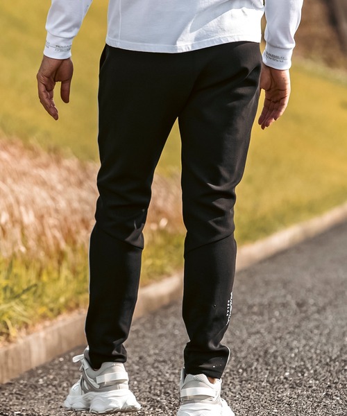 1PIU1UGUALE3 RELAX(ウノピゥウノウグァーレトレ リラックス