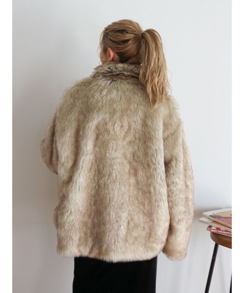 セール】ボリュームデザインファーコート（ダウンジャケット/コート