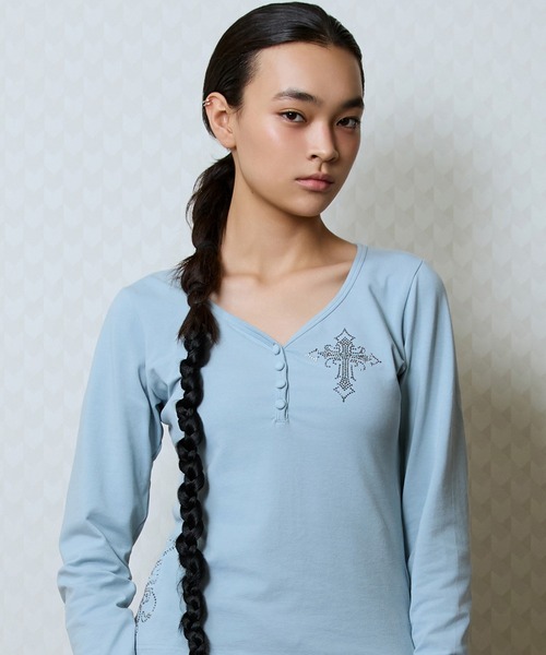 LUVISTRUE（ラヴイズトゥルー）の「GT HOTFIX SLEEVE TEE（Tシャツ/カットソー・レディース・ホワイト/ブラック/ブルー・FREE）」の3枚目の写真