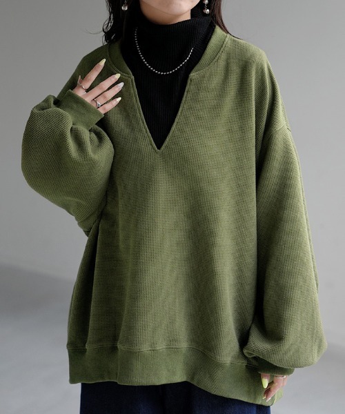 HUG.U(ハグユー)の「ワッフルキーネックロンT(Tシャツ/カットソー・レディース・ブラック/カーキ/ライトグレー/アイボリー/ブラウン・FREE)」の12枚目の写真