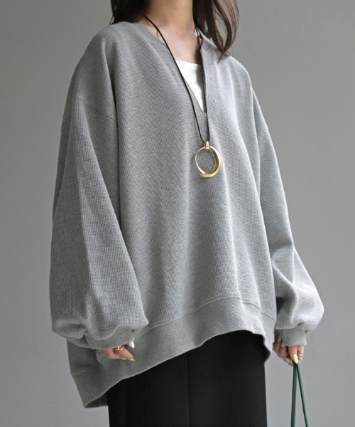 HUG.U(ハグユー)の「ワッフルキーネックロンT(Tシャツ/カットソー・レディース・ブラック/カーキ/ライトグレー/アイボリー/ブラウン・FREE)」の17枚目の写真