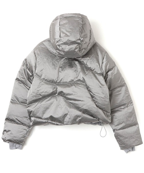 NIKE(ナイキ)の「NIKE AS W NSW TF DWN MTLC SWSH PFR / ナイキ ウィメンズ NSW TF DWN メタリック スウッシュ パファー 【SP】(ダウンジャケット/コート・レディース・シルバー・L/M/S)」の8枚目の写真