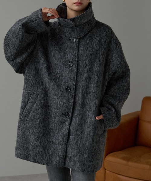 r.(アールドット)の「シャギー スタンドカラー2wayミドルコート(その他アウター・レディース・グレー/ブラック・FREE)」の1枚目の写真