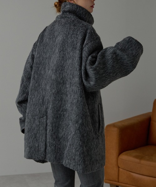 r.(アールドット)の「シャギー スタンドカラー2wayミドルコート(その他アウター・レディース・グレー/ブラック・FREE)」の6枚目の写真