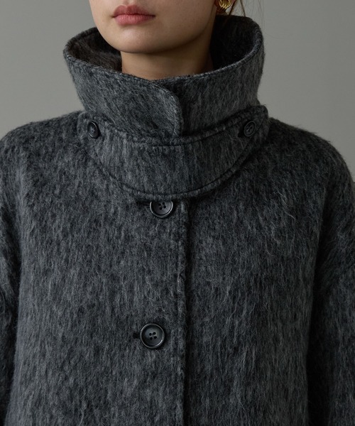 r.(アールドット)の「シャギー スタンドカラー2wayミドルコート(その他アウター・レディース・グレー/ブラック・FREE)」の7枚目の写真