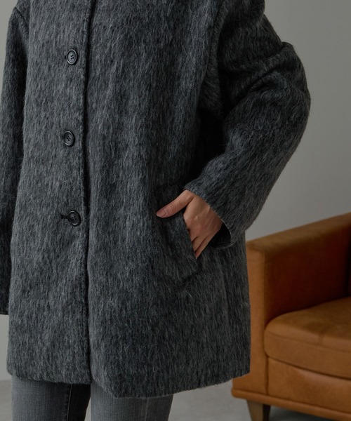 r.(アールドット)の「シャギー スタンドカラー2wayミドルコート(その他アウター・レディース・グレー/ブラック・FREE)」の8枚目の写真